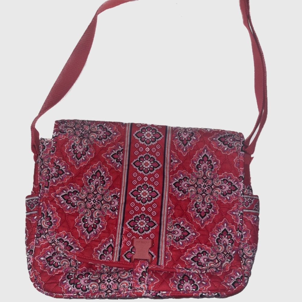 VERA BRADLEY MESSENGER BAG*